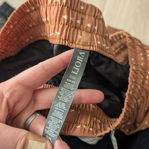 Vuori WOMEN'S CLEMENTINE 2" SHORT - Picture 4 of 7